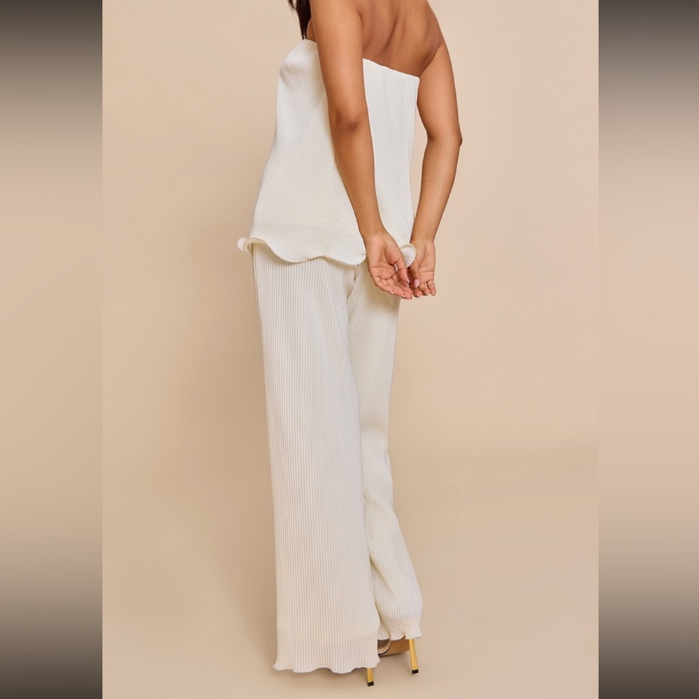 🆕🤍Cream Plisse High Waisted Wide Leg Trousers - Picture 3 of 6